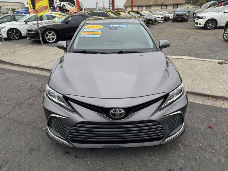 2022 Toyota Camry LE