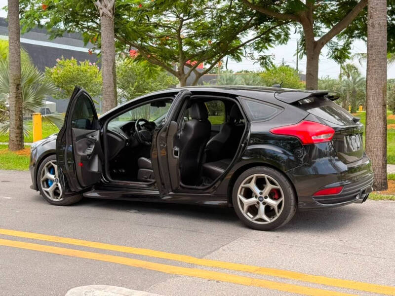 2017 Ford Focus ST