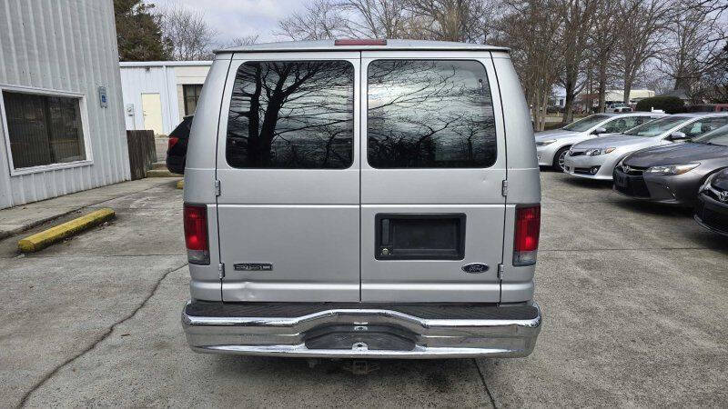 2006 Ford E-Series E-150