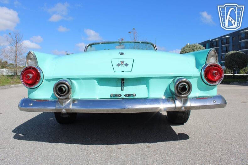 1955 Ford Thunderbird