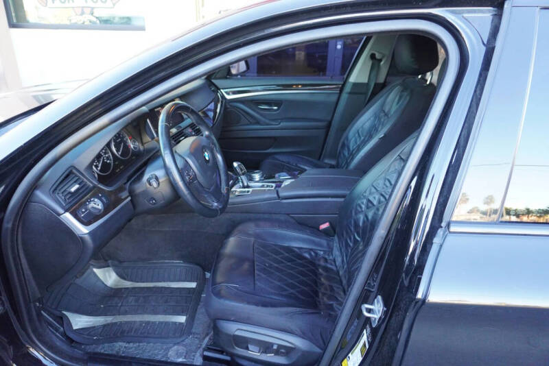 2015 BMW 5 Series 528i