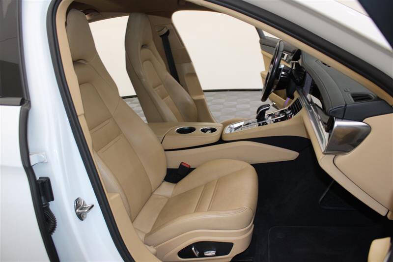 2017 Porsche Panamera