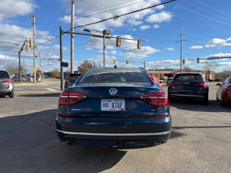 2018 Volkswagen Passat 2.0T R-Line