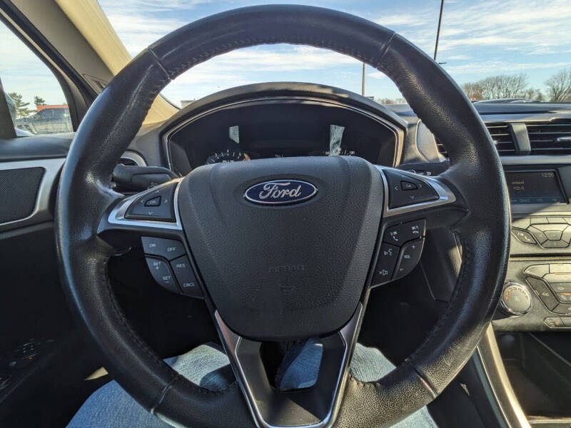 2017 Ford Fusion SE