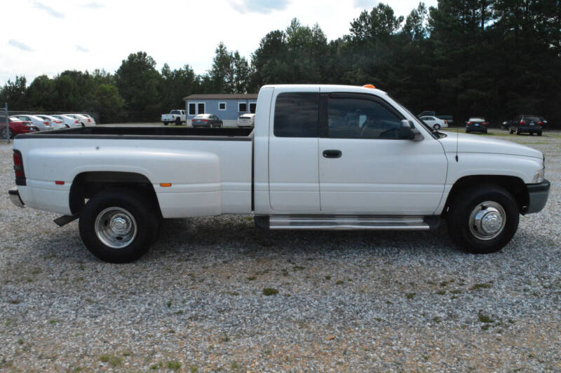 1999 Dodge Ram Pickup 3500 for sale at Good Wheels Auto Sales, Inc in Cornelia GA