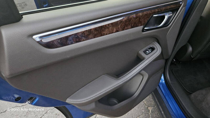 2015 Porsche Macan S