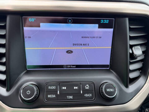 2017 GMC Acadia Denali