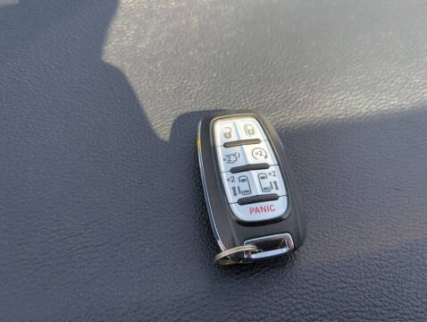 2024 Chrysler Pacifica Plug-In Hybrid Select