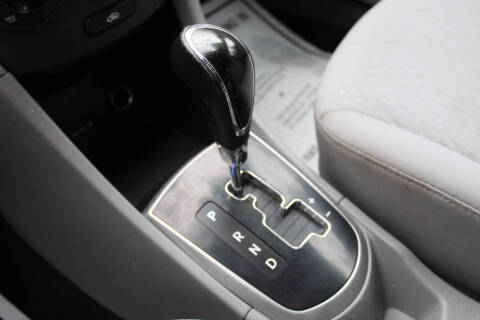 2012 Hyundai Accent SE