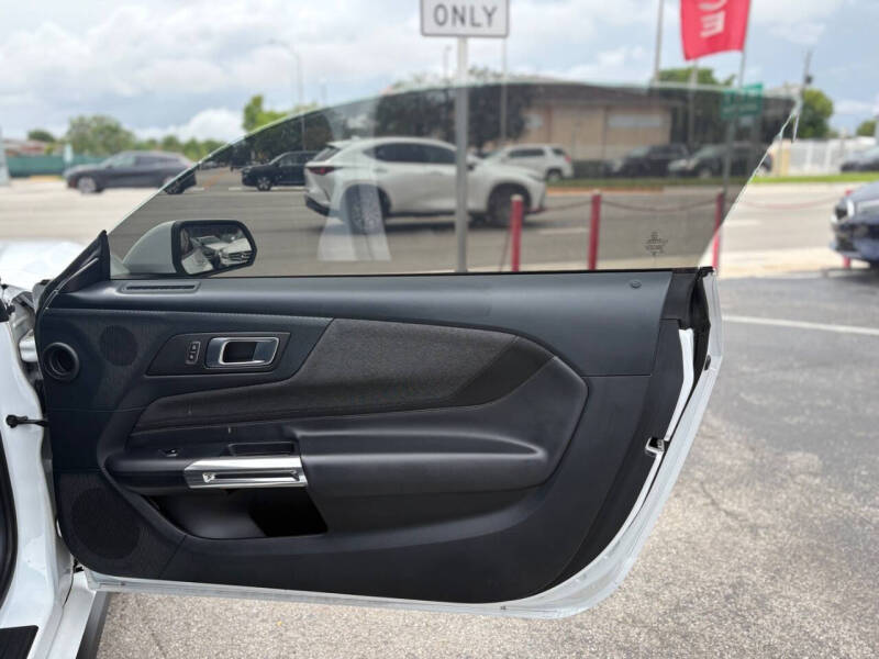 2024 Ford Mustang EcoBoost Premium