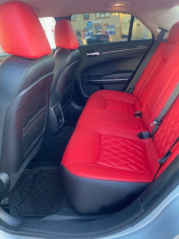 2019 Chrysler 300 Touring L