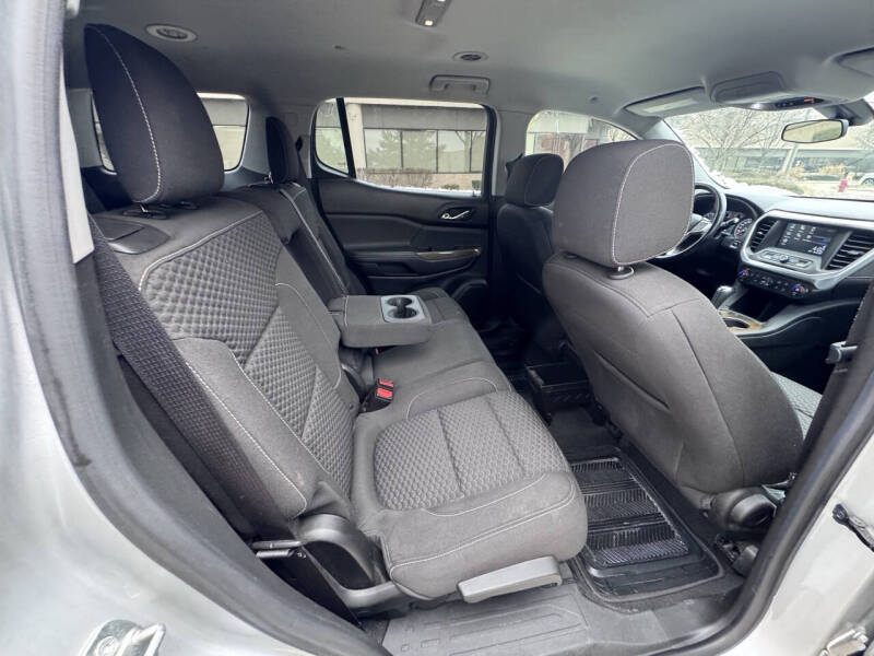 2017 GMC Acadia SLE-1