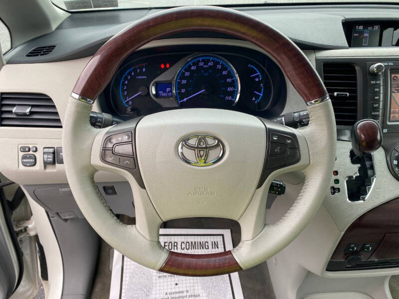 2012 Toyota Sienna Limited 7-Passenger