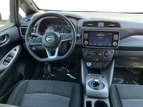 2025 Nissan LEAF S