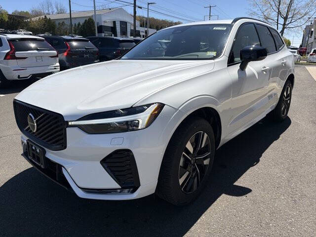 2026 Volvo XC60 B5 Core