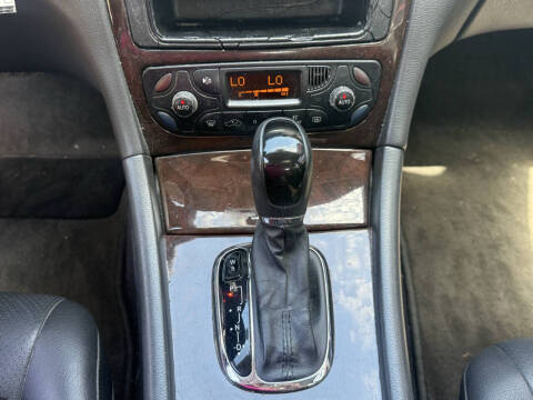 2002 Mercedes-Benz C-Class C 320