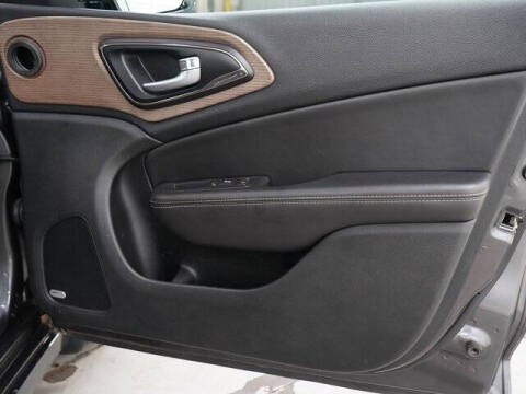 2015 Chrysler 200 C