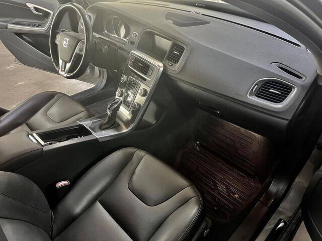 2015 Volvo V60 T5 Drive-E Platinum