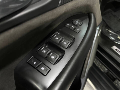 2018 Cadillac Escalade Platinum