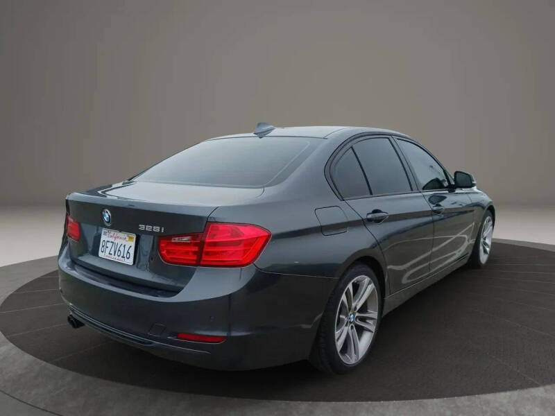 2015 BMW 3 Series 328i