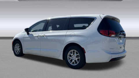 2026 Chrysler Voyager LX