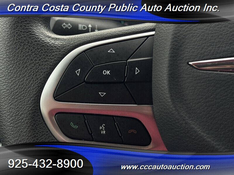 2017 Chrysler Pacifica Hybrid Touring Plus