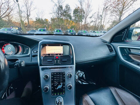 2017 Volvo XC60 T5 Dynamic