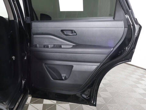 2024 Nissan Pathfinder S