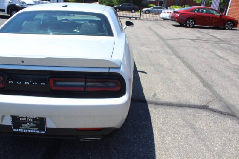 2020 Dodge Challenger SXT