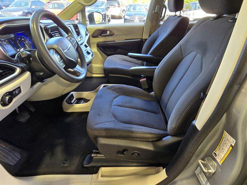 2017 Chrysler Pacifica LX