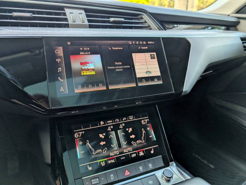 2021 Audi e-tron quattro Premium