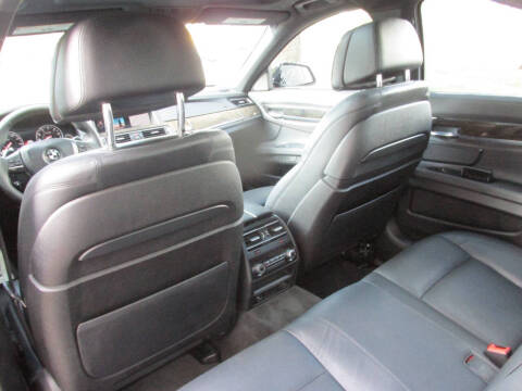 2015 BMW 7 Series 740i