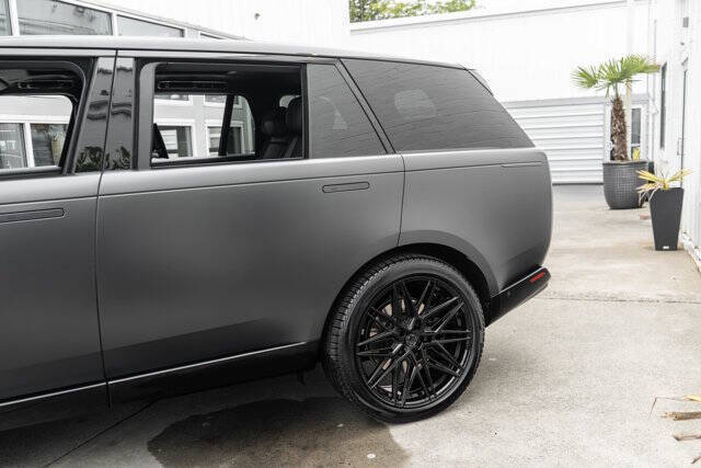 2025 Land Rover Range Rover 10