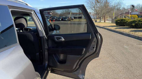 2015 Nissan Pathfinder SV