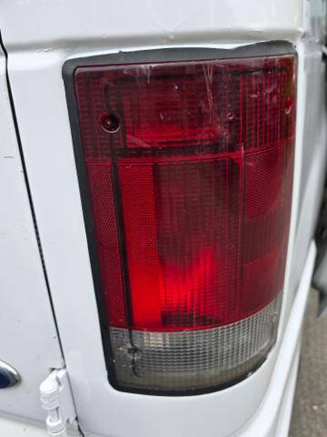 2005 Ford E-Series E-350 SD