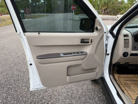 2011 Ford Escape XLS