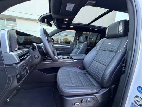 2025 Cadillac Escalade-V