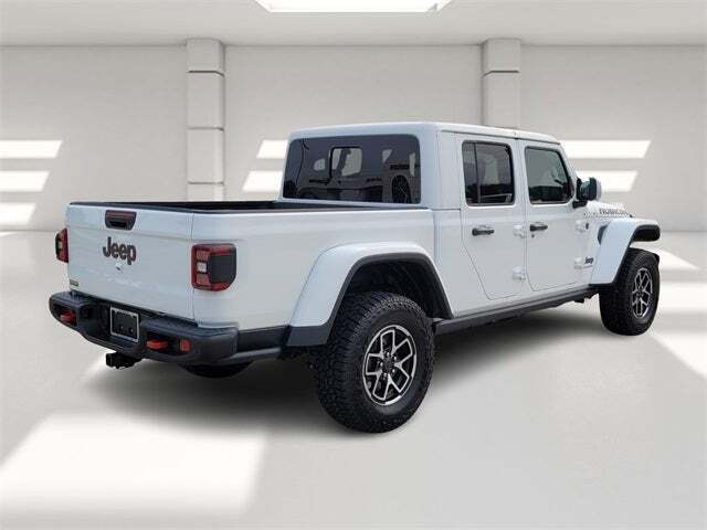 2024 Jeep Gladiator