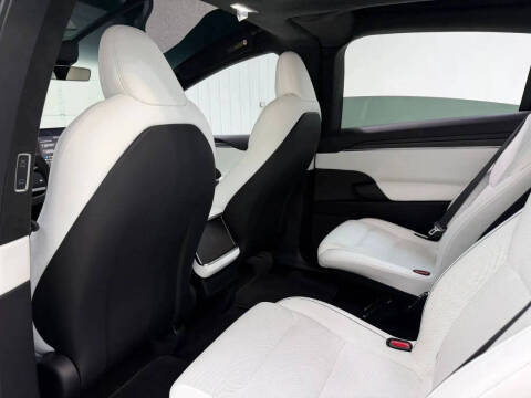 2023 Tesla Model X Plaid
