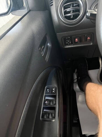 2024 Mitsubishi Mirage ES