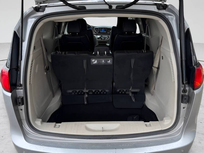 2019 Chrysler Pacifica Touring L