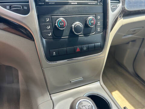 2012 Jeep Grand Cherokee Laredo