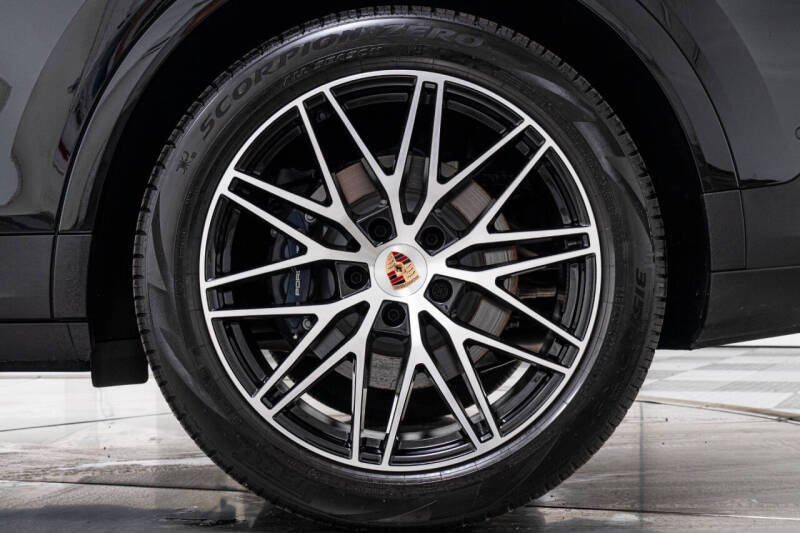 2025 Porsche Cayenne