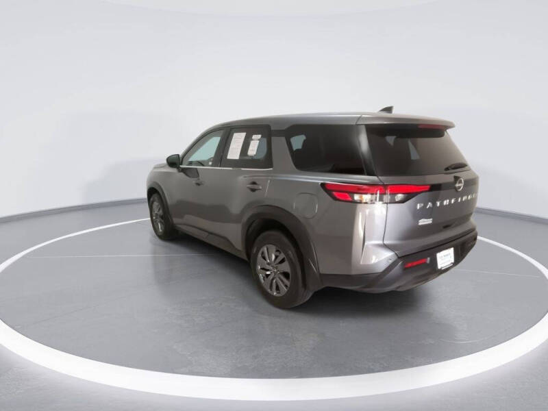 2024 Nissan Pathfinder S
