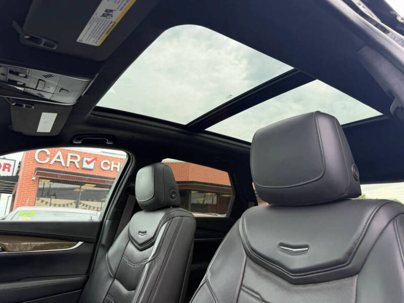 2017 Cadillac XT5 Platinum