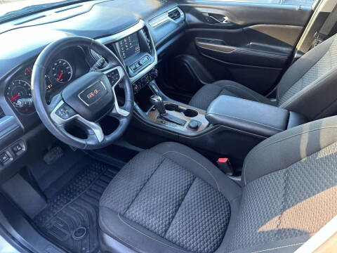 2017 GMC Acadia SLE-2