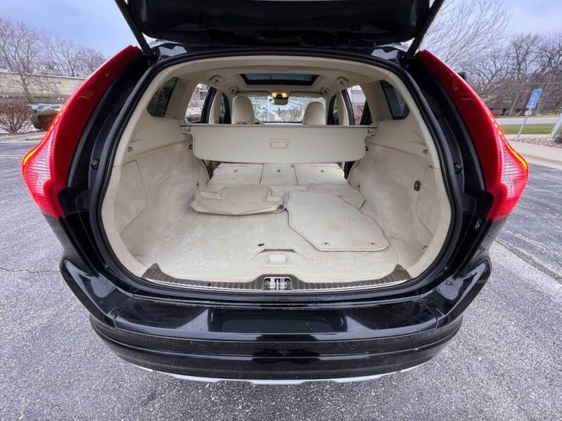 2016 Volvo XC60 T5 Drive-E Premier