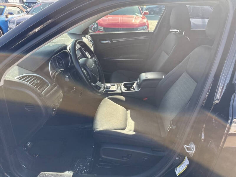 2022 Chrysler 300 Touring