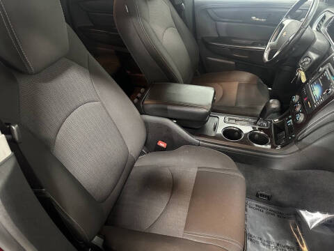 2017 Chevrolet Traverse LT