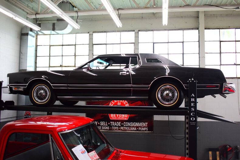 1976 Ford Thunderbird